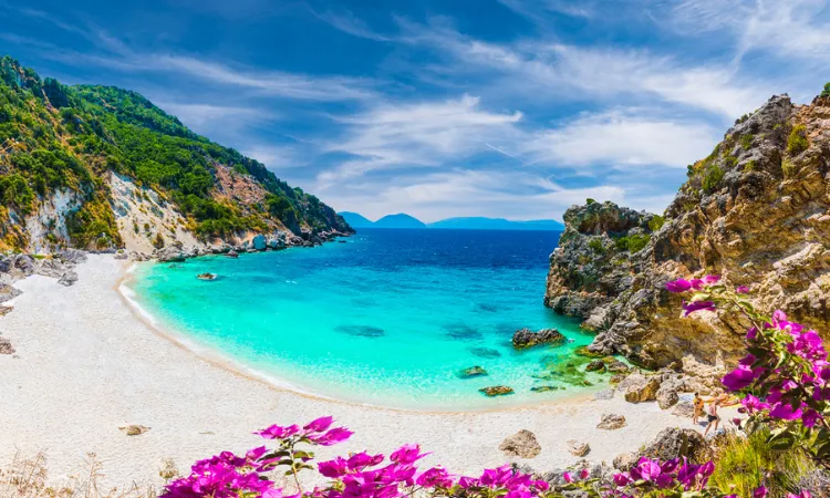 Coastal Sanctuaries: Small Towns with Stunning Hidden Beaches